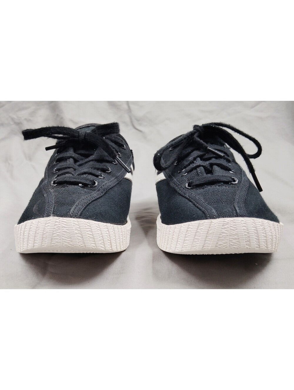 Tretorn Nylite Plus Women's 7.5 Black White Canvas Sneakers Tennis Shoes 38.5